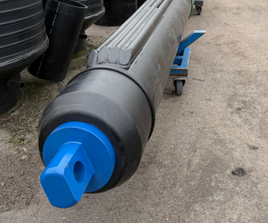 Onze trekkoppen zijn ontworpen voor maximale betrouwbaarheid en prestaties bij horizontale spoelboringen (HDD), het slepen van buizen over land of water, en het trekken van buizen door bestaande leidingen.